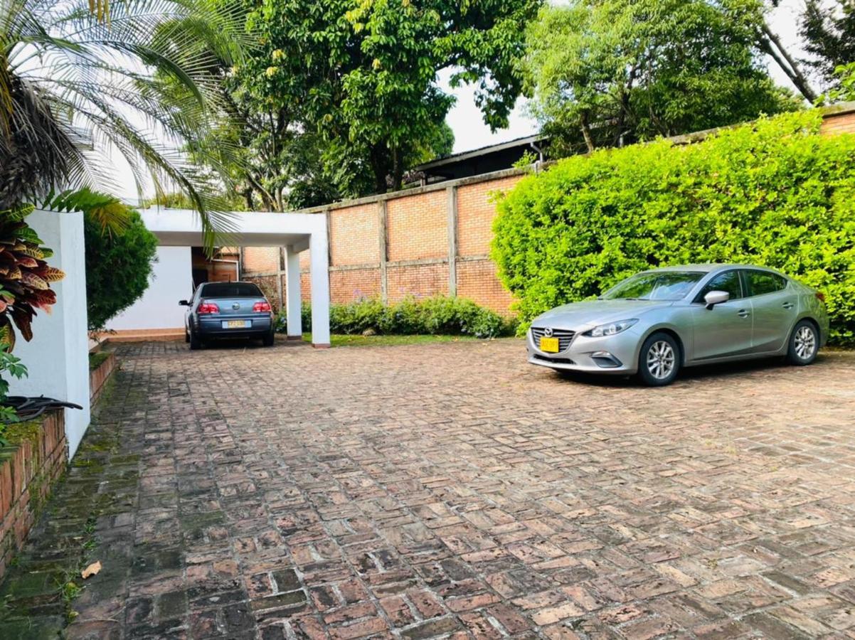 Casa Jardin Del Frühstückspension Cali
